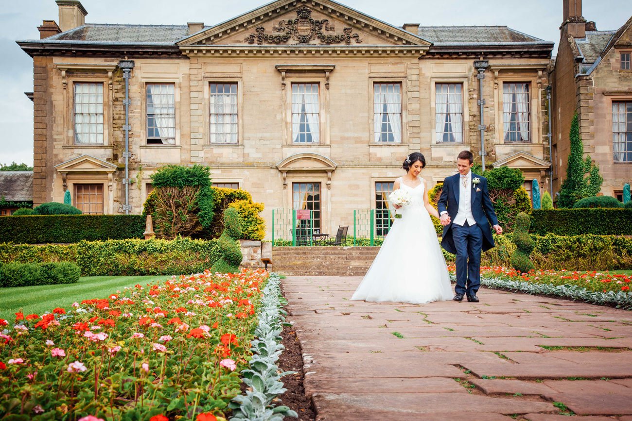 Jenny-and-Matt-at-Coombe-Abbey